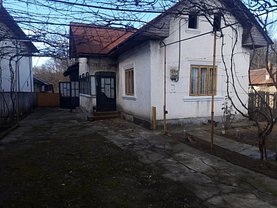 Casa de vânzare 3 camere, în Picior de Munte