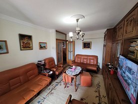 Apartament de vânzare 3 camere, în Iaşi, zona Hala Centrală