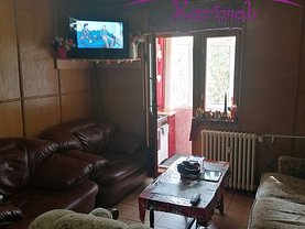 Apartament de vânzare 5 camere, în Oradea, zona Nufărul