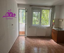 Apartament de vânzare 4 camere, în Oradea, zona Cantemir