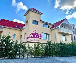 Casa de vânzare 8 camere, în Oradea, zona Spitalul Judeţean
