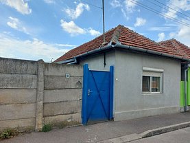Casa de vânzare 2 camere, în Oradea, zona Calea Clujului