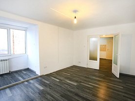 Apartament de vânzare 2 camere, în Oradea, zona Rogerius