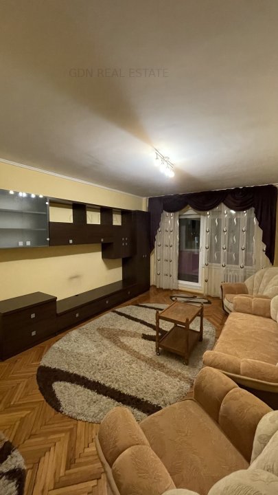 Apartament cu 4 camere de vânzare - Zona Nufărul, str. Constantin Notara - imaginea 1
