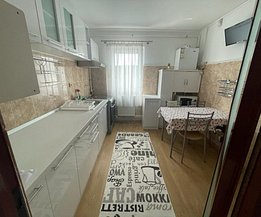 Apartament de vanzare 3 camere, în Constanta, zona Poarta 6