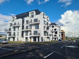 Penthouse de vânzare 3 camere, în Reghin, zona Central