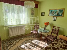 Apartament de vanzare 2 camere, în Targu Mures, zona Dambu Pietros