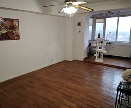 Apartament de vânzare 4 camere, în Oradea, zona Cantemir