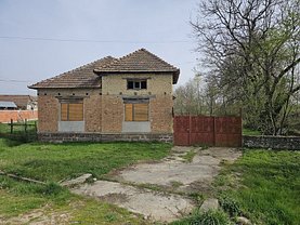 Casa de vânzare 3 camere, în Sârbeşti
