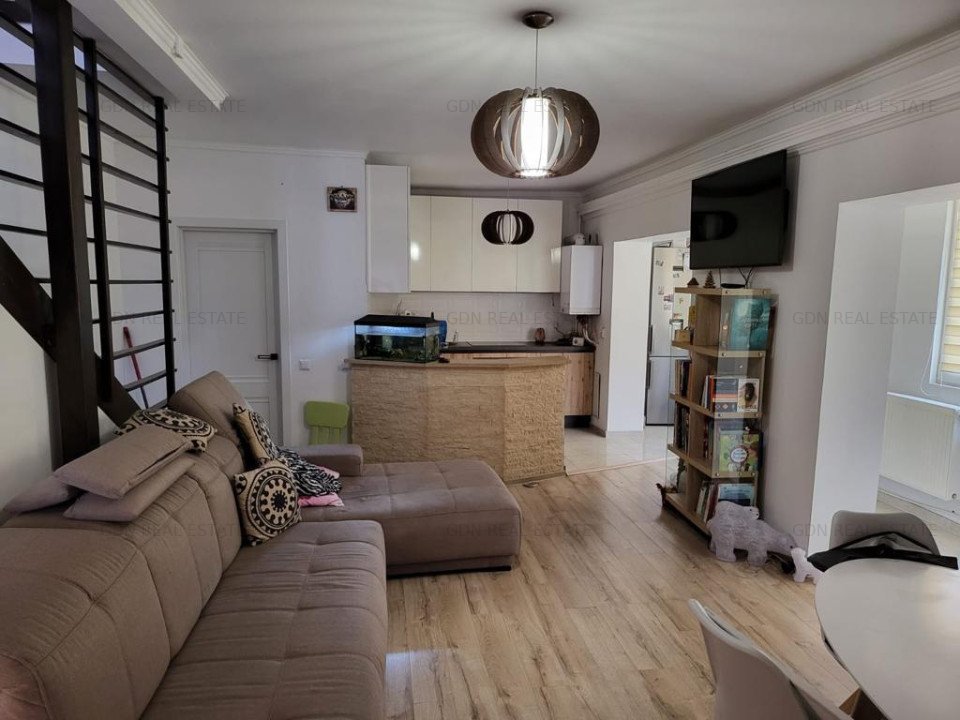 De inchiriat - Apartament 4 camere curte comuna Floresti, 90 mp