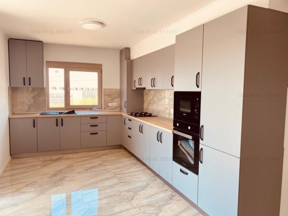 Apartament 3 camere de inchiriat