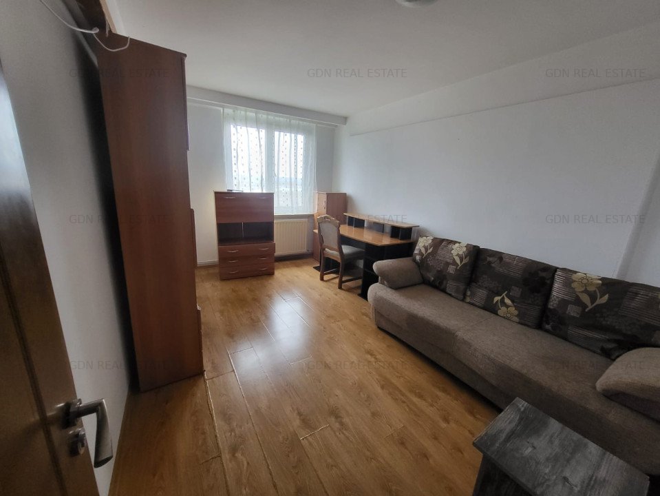 Apartament 4 camere, decomandat, 150 mp, cartier Craiovita Noua, zona Promenada