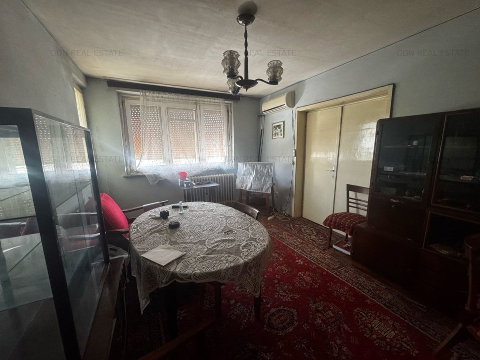 Apartament 4 camere, decomandat, 76mp, Brazda lui Novac, zona la Rocca.