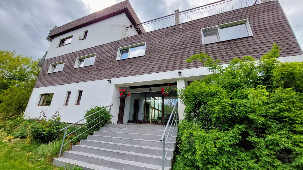 Vila de vanzare 300 mp utili + teren 2325 mp in satul Gheorghieni