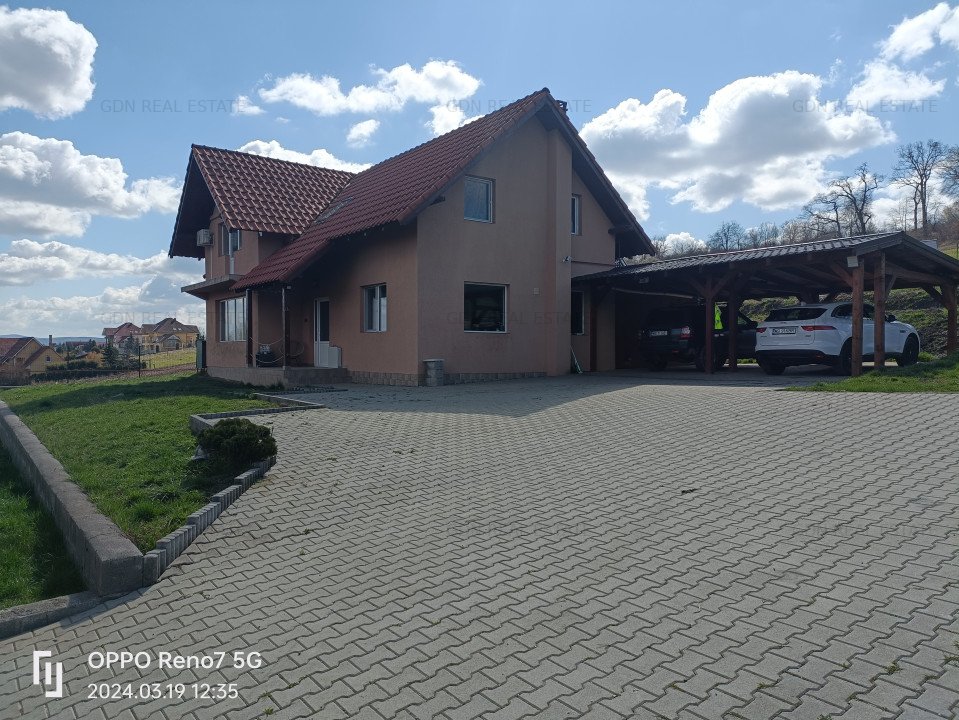 CASĂ DE VANZARE TIP VILĂ