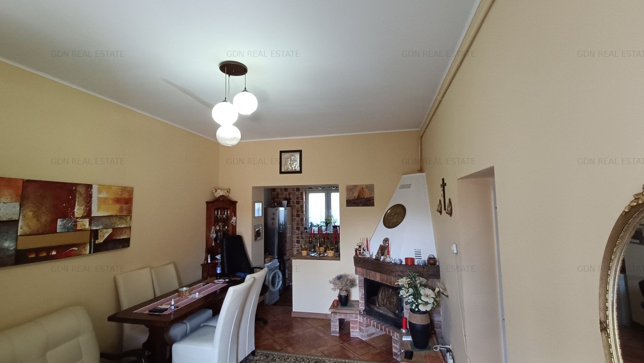 CASĂ DE VANZARE - DUPLEX CU INTRARE SEPARATĂ