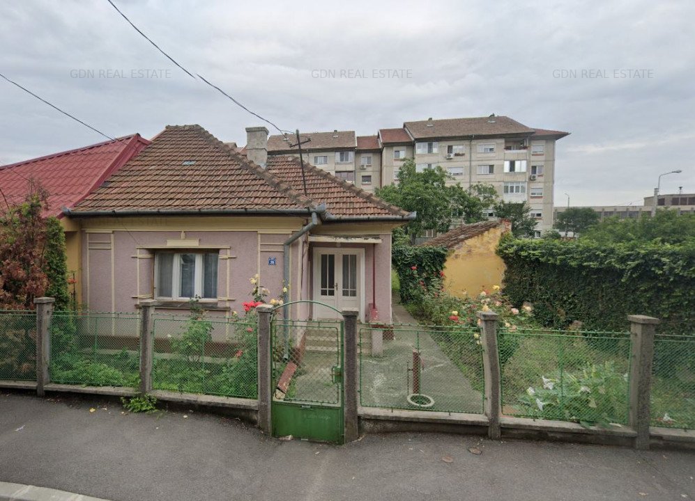 Casa cu 2 camere + teren cu o suprafata de 403 mp - pentru investitie, Rogerius