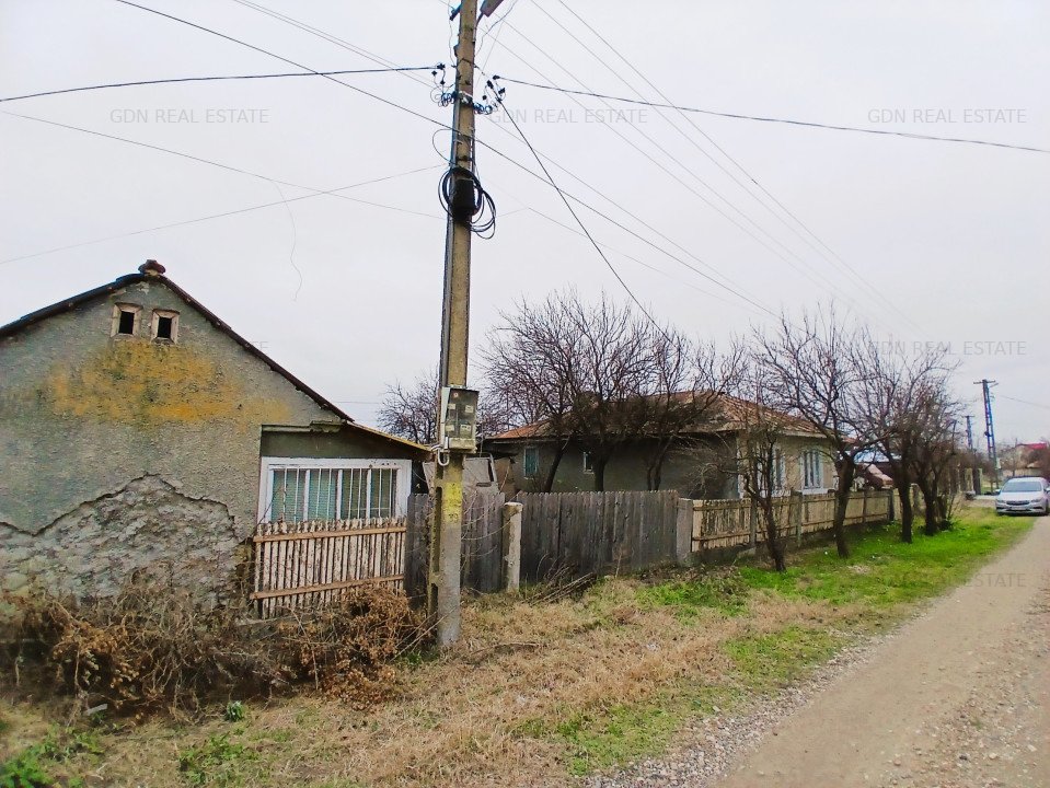 Casa Batraneasca de Vanzare - Satul Ramniceni, Judetul Vrancea