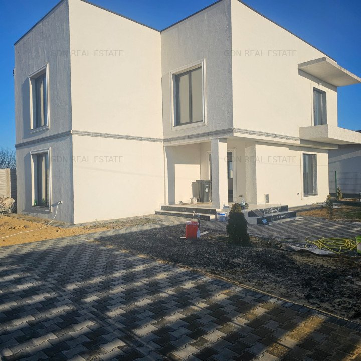 Casa mediteraneana P+1 cu 5 dormitoare in zona Selgros cu teren de 412mp