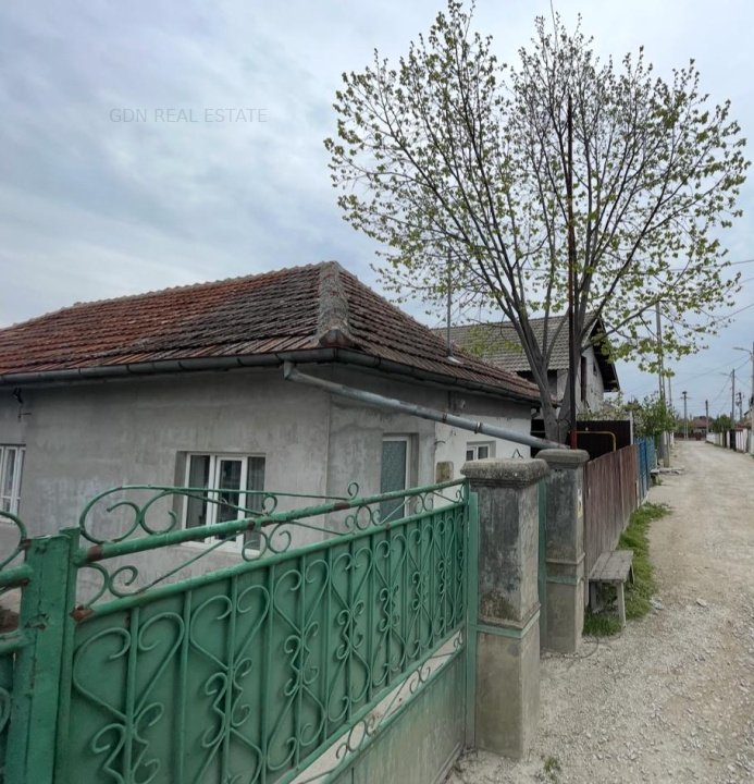 Casa parter recent renovata 116mp utili si 478mp teren pe strada Brestei