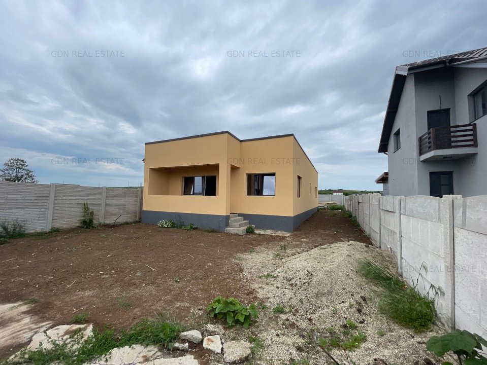 Casa semifinisata parter cu teren de 400mp in apropiere de Centura Craiova Nord