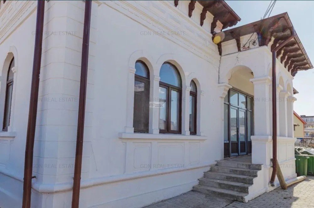 De vanzare casa deosebita in stil Brancovenesc in zona centrala a orasului