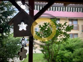 Casa de vânzare sau de închiriat 7 camere, în Frumuşani