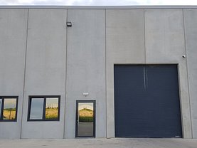 Vânzare spaţiu industrial
