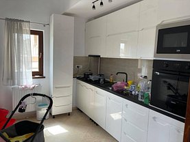 Apartament de vânzare 4 camere, în Iaşi, zona Păcurari