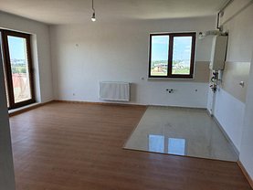 Apartament de vânzare 3 camere, în Chiajna