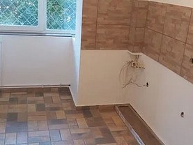 Apartament de vânzare 2 camere, în Bucureşti, zona 1 Mai