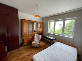 Apartament de vânzare 3 camere, în Cluj-Napoca, zona Manastur
