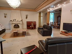 Casa de închiriat 7 camere, în Voluntari, zona Nord
