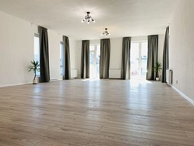 Casa de vânzare sau de închiriat 4 camere, în Corbeanca, zona Central