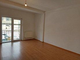 Casa de vânzare sau de închiriat 11 camere, în Bucureşti, zona Vatra Luminoasă