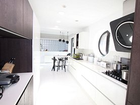 Casa de vânzare 9 camere, în Bucureşti, zona Herăstrău