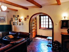 Casa de vânzare 9 camere, în Poiana Câmpina