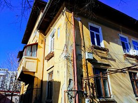 Casa de vânzare 11 camere, în Bucureşti, zona Vatra Luminoasă