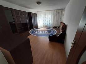 Apartament de închiriat 3 camere în Satu Mare, Micro 15