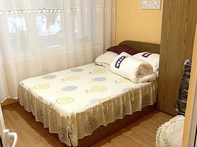 Apartament de vânzare 3 camere, în Galaţi, zona Micro 16