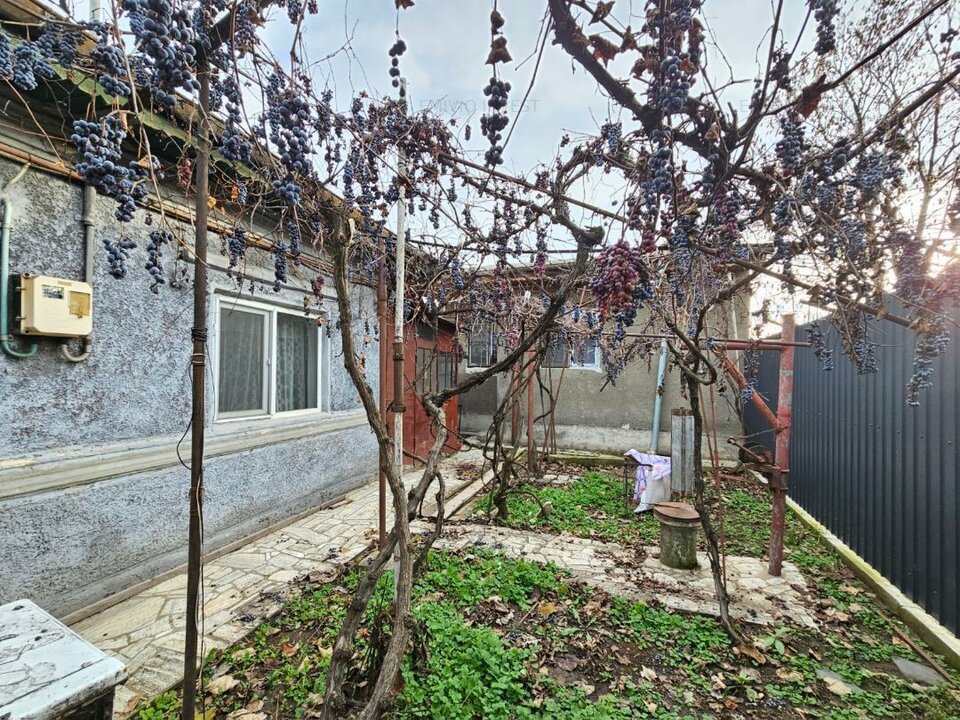 Soseaua Chitilei - casa individuala/demolabila, renovabila.