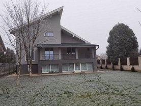 Casa de vânzare 8 camere, în Palota
