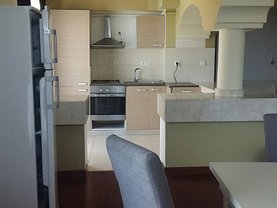 Apartament de vânzare sau de închiriat 3 camere, în Bucureşti, zona Pipera