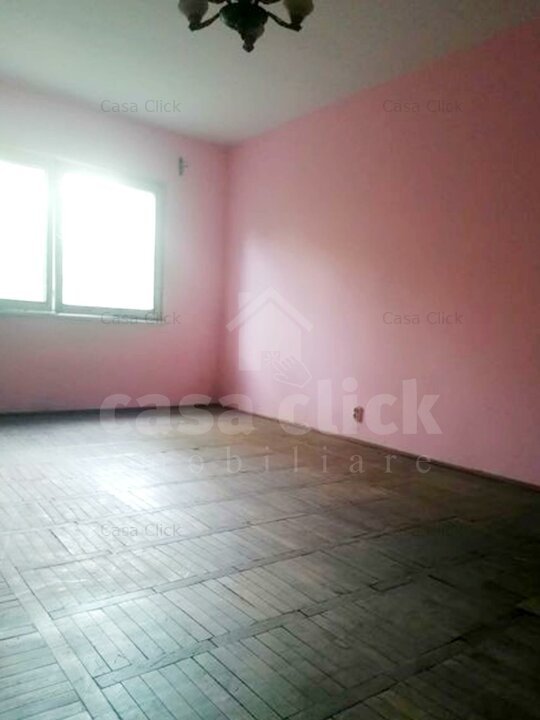 Apartament generos cu 4 camere Tiglina 3, etaj 1