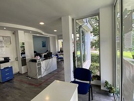 Închiriere spaţiu comercial
