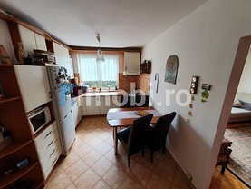 Apartament de vânzare 3 camere, în Cluj-Napoca, zona Gheorgheni