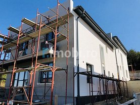 Casa de vânzare 5 camere, în Dezmir