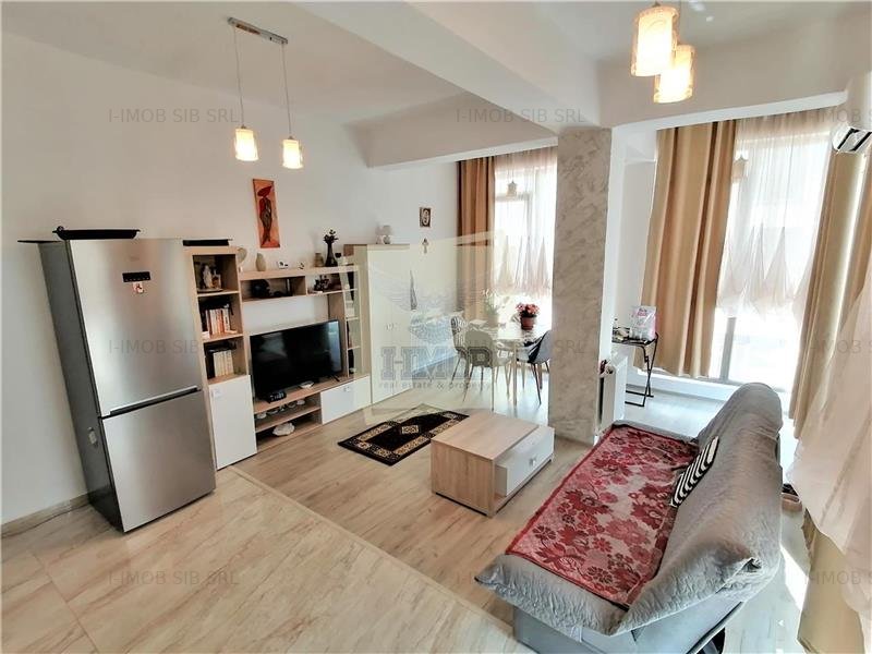 Apartament mobilat si utilat cu 3 camere si 2 bai in zona Mihai Viteazu - imaginea 1