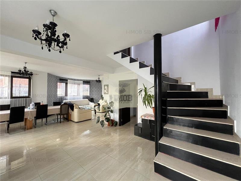 Casa 260 mpu 7 camere 5 bai filigorie teren 500 mp Selimbar