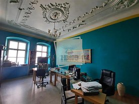 Închiriere spaţiu comercial